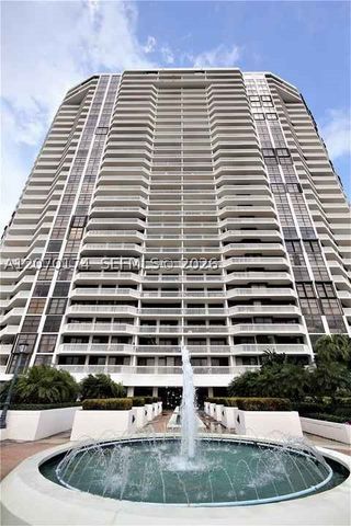 1000 W Island Blvd 202, Aventura, FL 33160