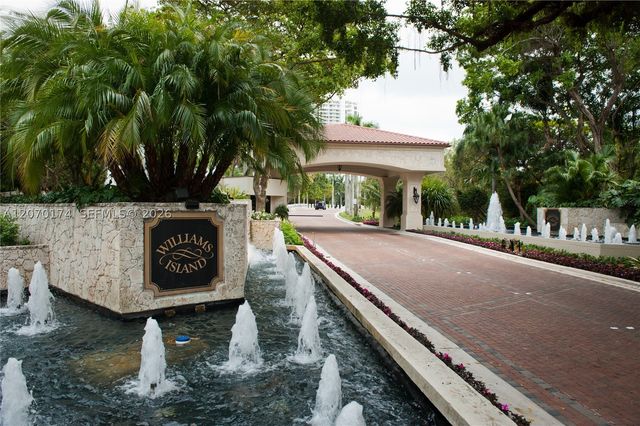 1000 W Island Blvd 202, Aventura, FL 33160