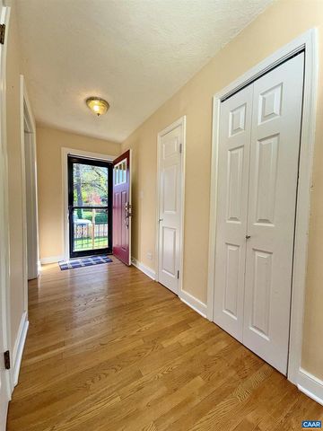 405 MOSELEY DR, Charlottesville, VA 22903