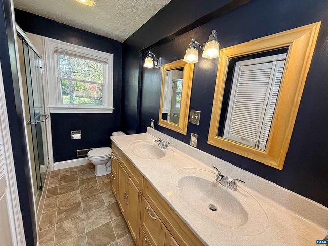 405 MOSELEY DR, Charlottesville, VA 22903