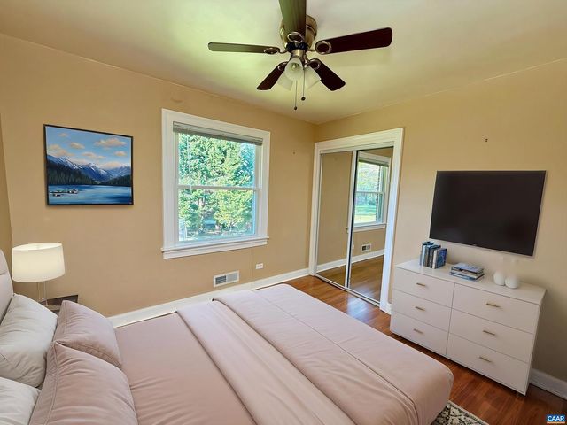 405 MOSELEY DR, Charlottesville, VA 22903
