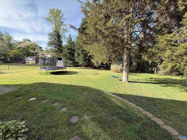 405 MOSELEY DR, Charlottesville, VA 22903