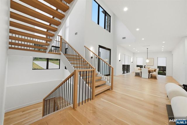 577 Floyd Street, Englewood Cliffs, NJ 07632