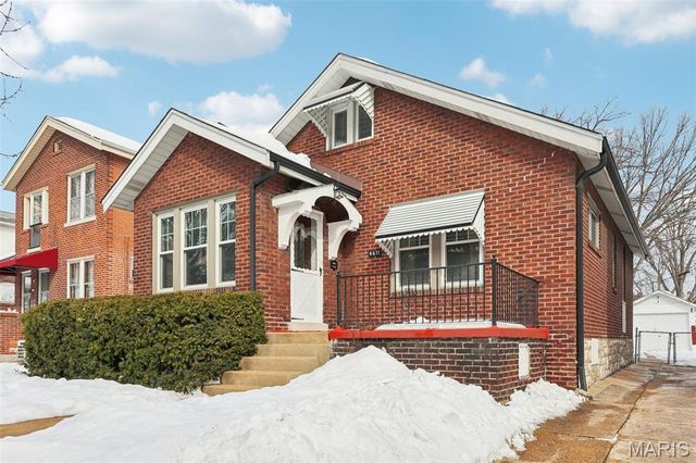 4611 Quincy Street, St Louis, MO 63116