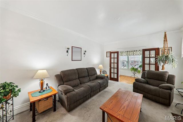 4611 Quincy Street, St Louis, MO 63116