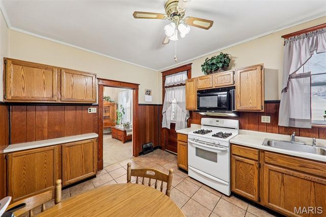 4611 Quincy Street, St Louis, MO 63116