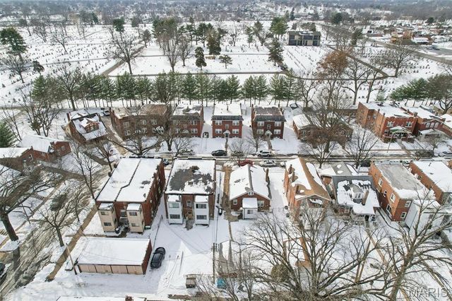 4611 Quincy Street, St Louis, MO 63116