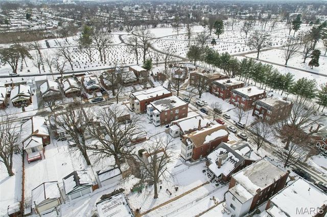 4611 Quincy Street, St Louis, MO 63116