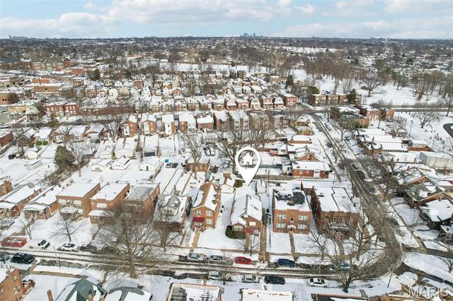 4611 Quincy Street, St Louis, MO 63116