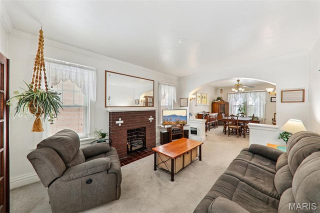 4611 Quincy Street, St Louis, MO 63116