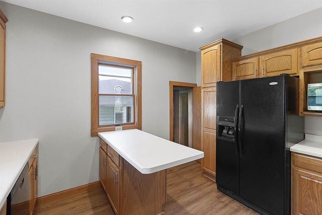 2500 E NEWBERRY STREET, Appleton, WI 54915