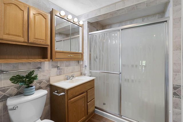 2500 E NEWBERRY STREET, Appleton, WI 54915