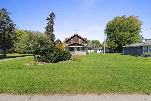 2500 E NEWBERRY STREET, Appleton, WI 54915