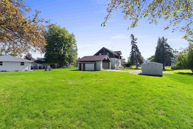 2500 E NEWBERRY STREET, Appleton, WI 54915