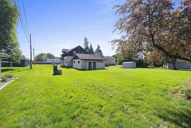 2500 E NEWBERRY STREET, Appleton, WI 54915