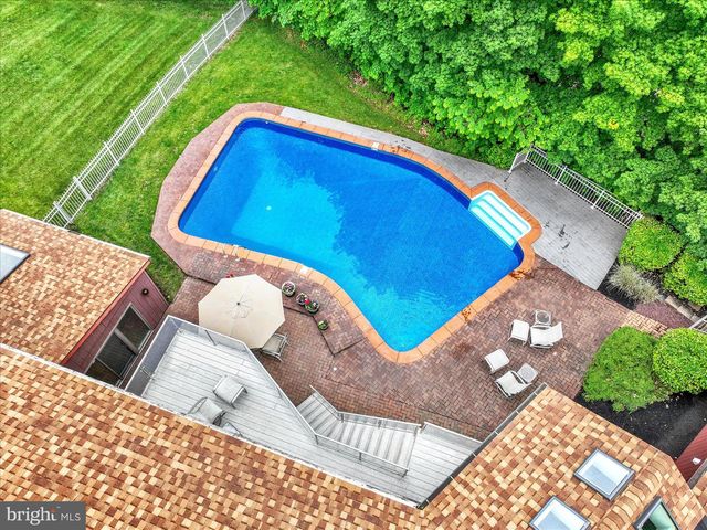 167 N STRATHCONA DR, York, PA 17403