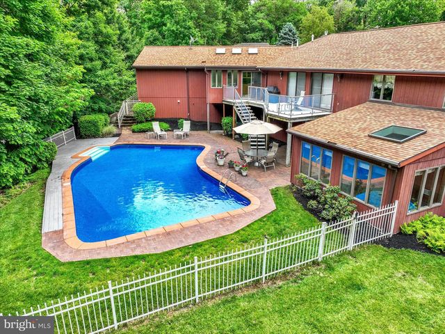 167 N STRATHCONA DR, York, PA 17403