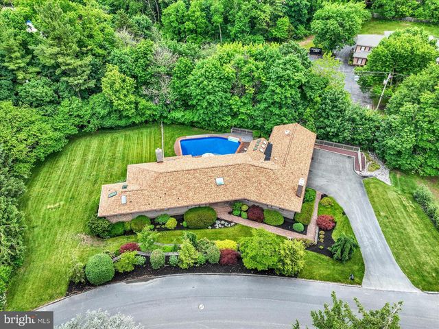 167 N STRATHCONA DR, York, PA 17403