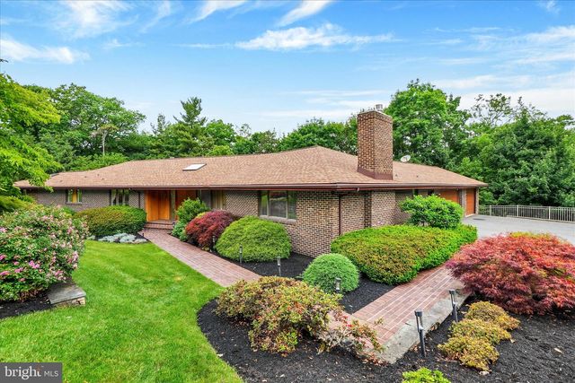 167 N STRATHCONA DR, York, PA 17403