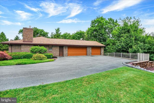 167 N STRATHCONA DR, York, PA 17403