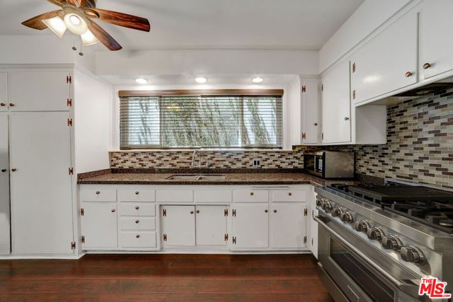 6928 Vanscoy Avenue, North Hollywood, CA 91605