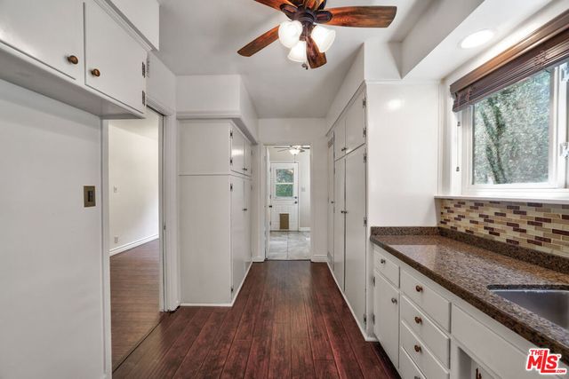 6928 Vanscoy Avenue, North Hollywood, CA 91605