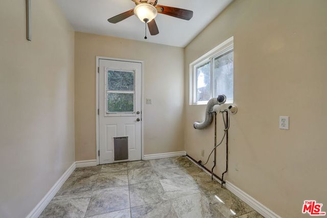 6928 Vanscoy Avenue, North Hollywood, CA 91605