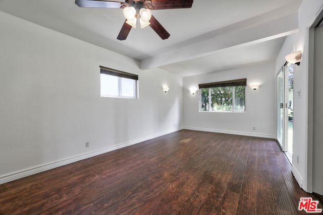 6928 Vanscoy Avenue, North Hollywood, CA 91605