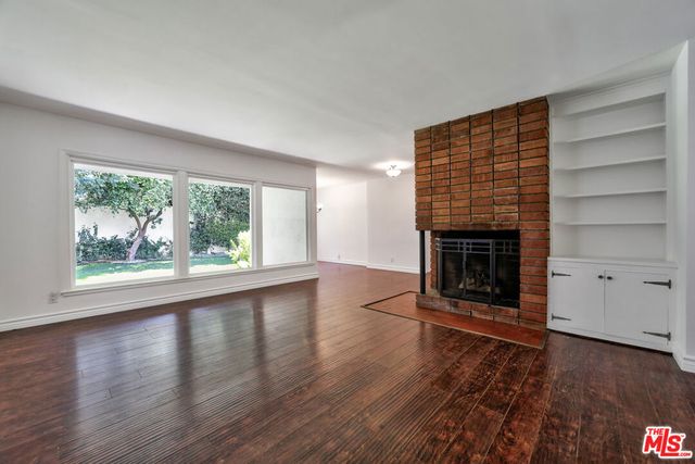 6928 Vanscoy Avenue, North Hollywood, CA 91605