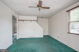 246 DIXIE DR, Carneys Point, NJ 08069