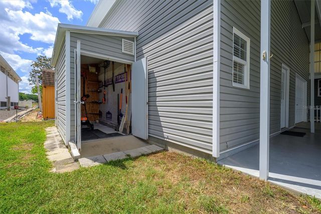 10027 EQUITY AVENUE, Dade City, FL 33525