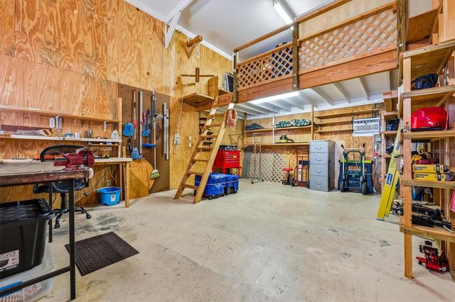 10027 EQUITY AVENUE, Dade City, FL 33525