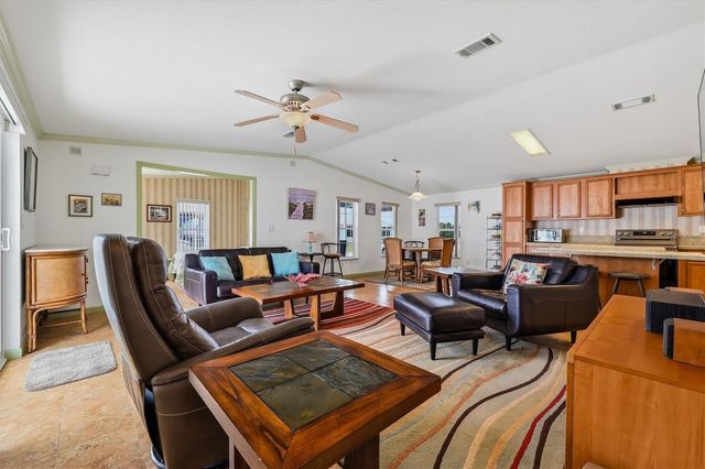 10027 EQUITY AVENUE, Dade City, FL 33525