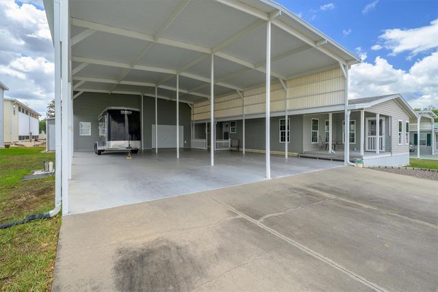 10027 EQUITY AVENUE, Dade City, FL 33525