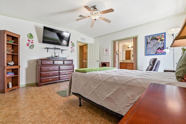 10027 EQUITY AVENUE, Dade City, FL 33525