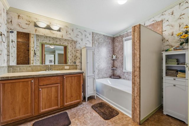 10027 EQUITY AVENUE, Dade City, FL 33525