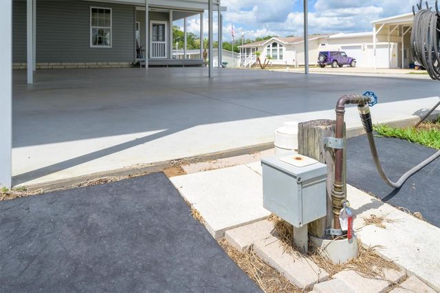 10027 EQUITY AVENUE, Dade City, FL 33525
