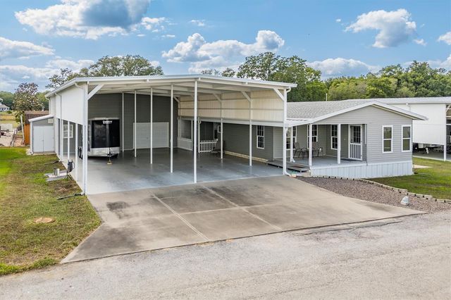 10027 EQUITY AVENUE, Dade City, FL 33525