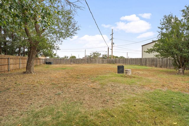 726 6th Street, Wolfforth, TX 79382