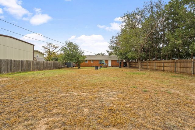 726 6th Street, Wolfforth, TX 79382