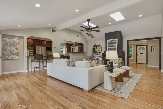 11592 Kling Street, Toluca Lake, CA 91602