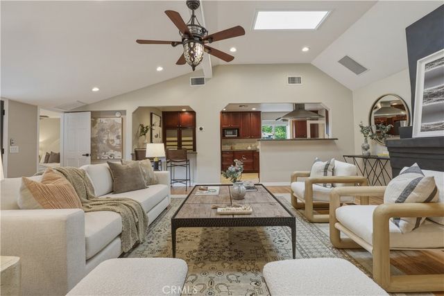 11592 Kling Street, Toluca Lake, CA 91602