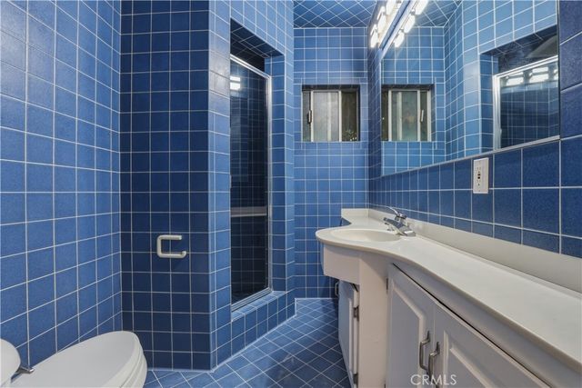 11592 Kling Street, Toluca Lake, CA 91602