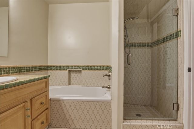 11592 Kling Street, Toluca Lake, CA 91602