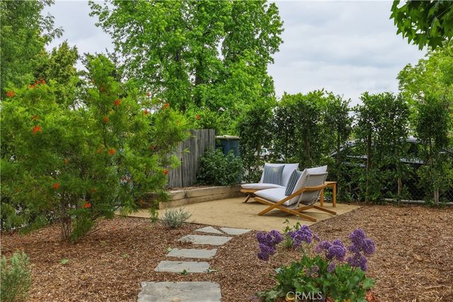 11592 Kling Street, Toluca Lake, CA 91602