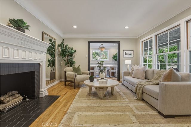 11592 Kling Street, Toluca Lake, CA 91602