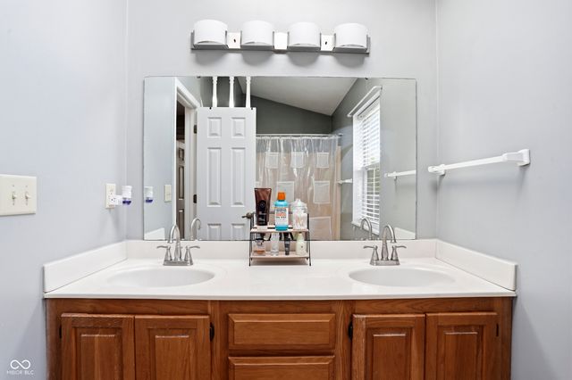 17640 Willow Creek Way, Westfield, IN 46074