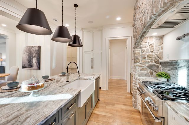 304 54th Ave, N, Nashville, TN 37209