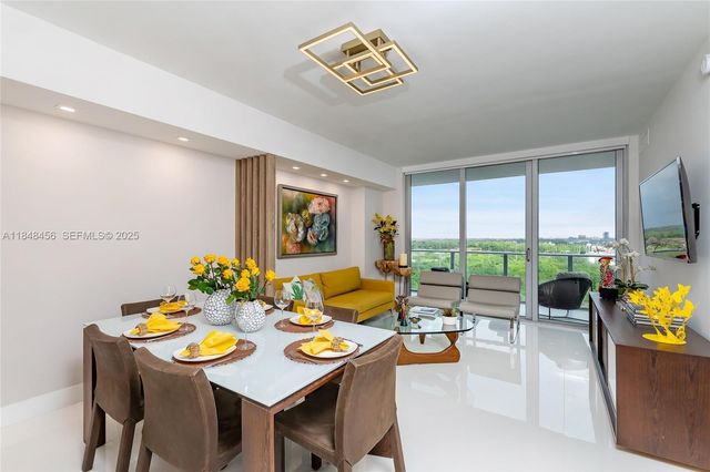 16385 Biscayne Boulevard 1503 +2Parking, North Miami Beach, FL 33160