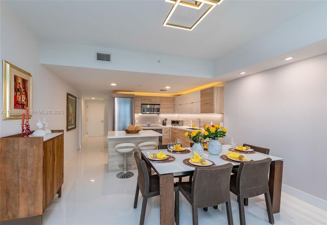 16385 Biscayne Boulevard 1503 +2Parking, North Miami Beach, FL 33160